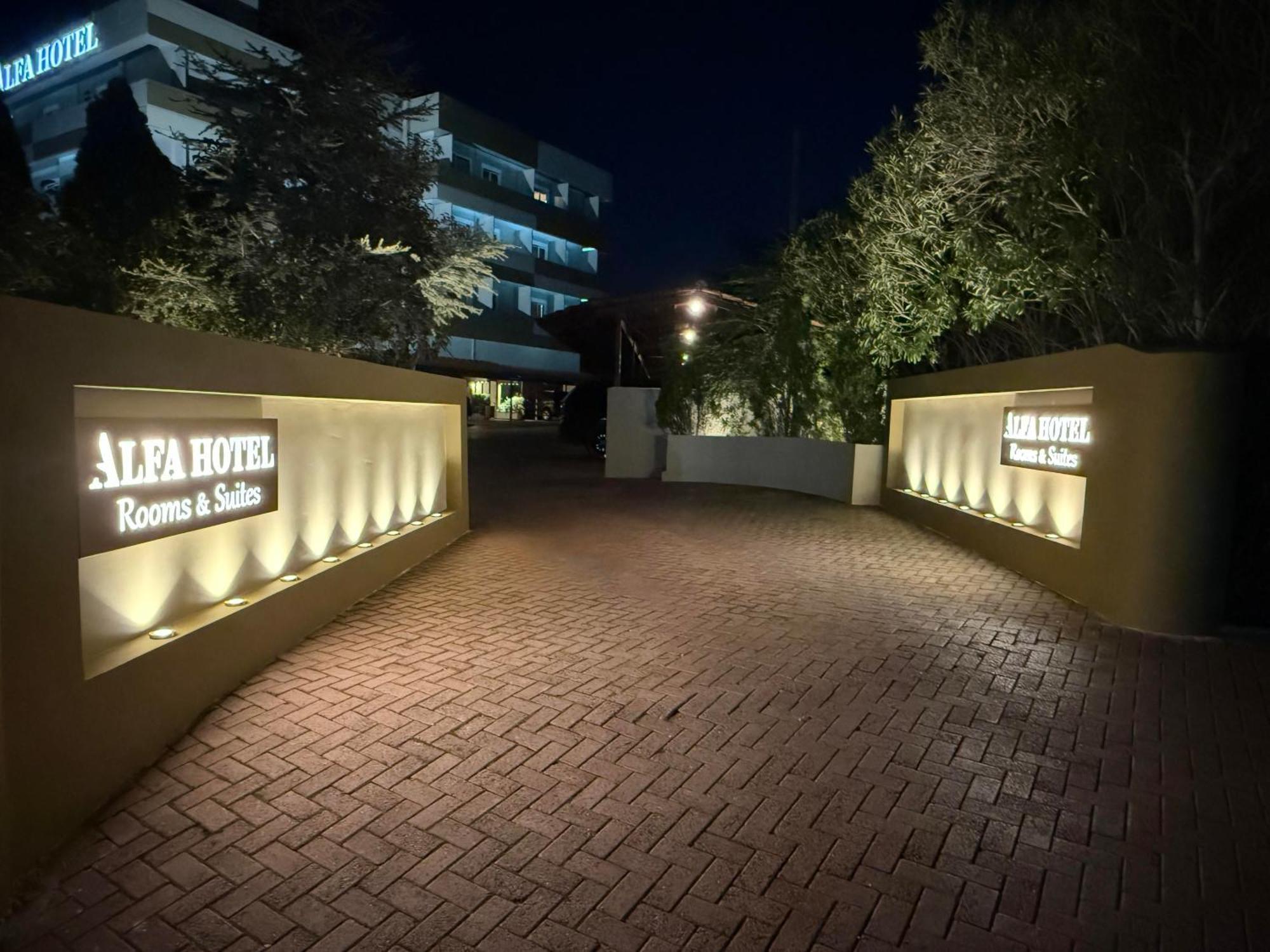 Alfa Hotel Skaramangás Exterior foto